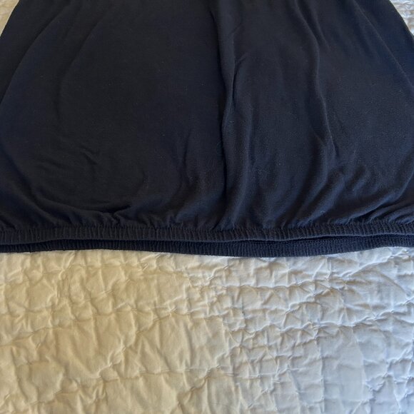 Mudd Medium Ladies Blouse Dressy Tank Top Shirt Navy Cream Office Travel Party - Picture 5 of 9